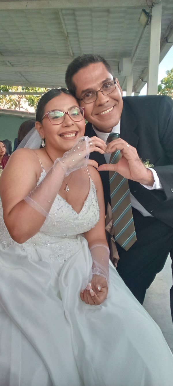 Por civil y por la iglesia.